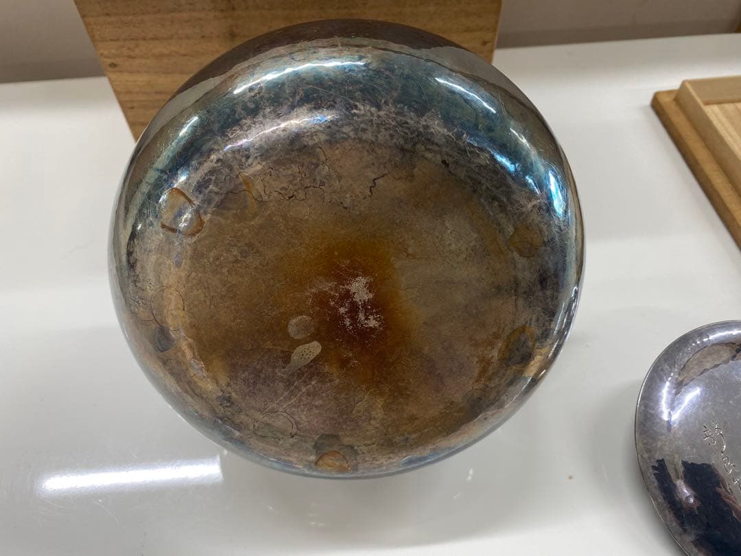 真鍋静良作 南鐐湯沸 銀瓶 共箱あり 真鍋静良作 南鐐湯沸 銀瓶 共箱あり