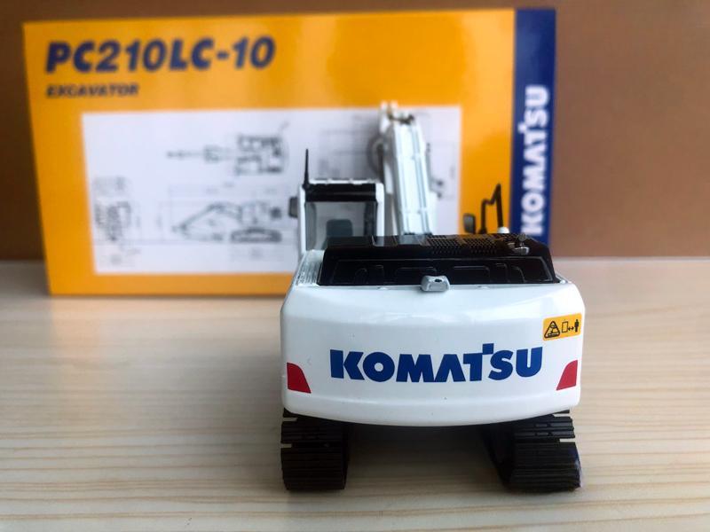 ミニカー 1/50 コマツ PC210-10 限定版 ホワイト ハンマー付き