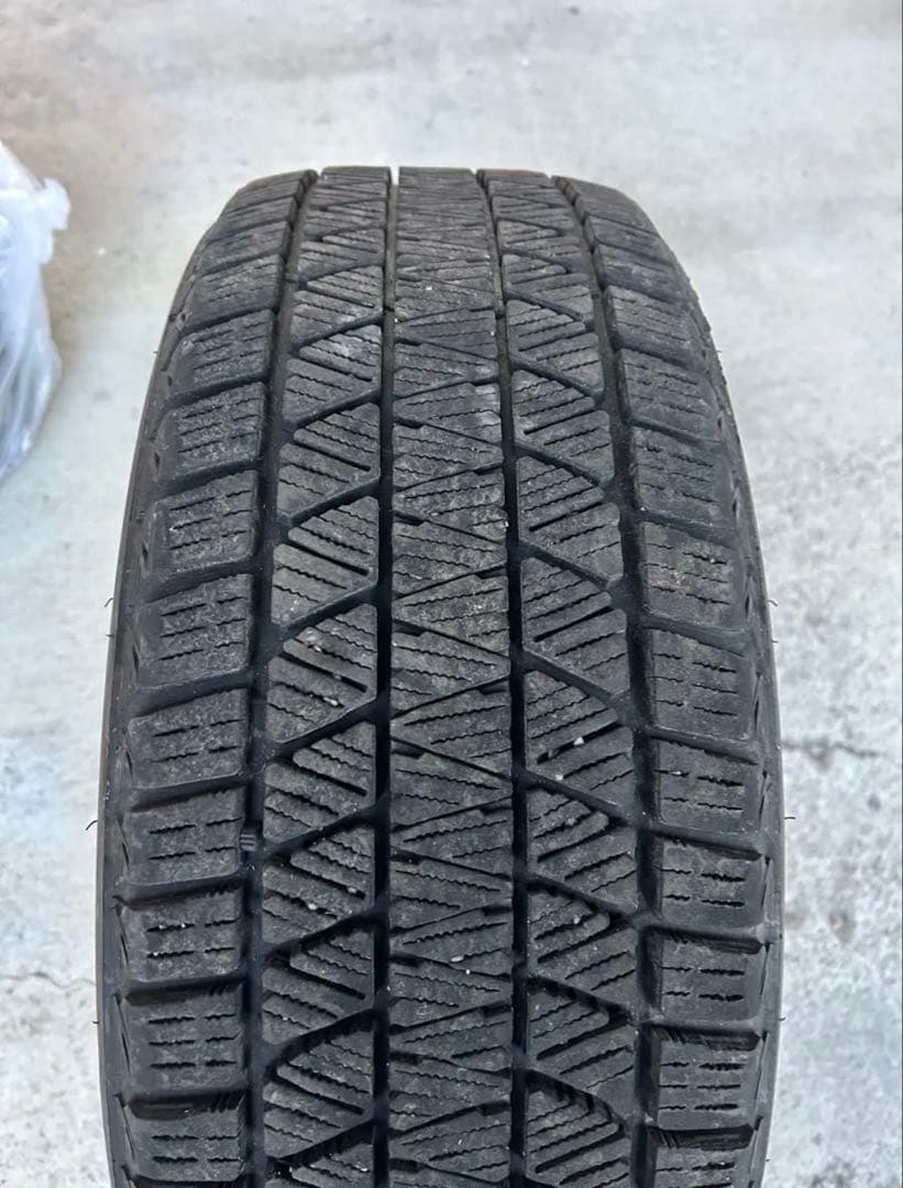 ブリザック DM-V3 225/60R17 スタッドレスタイヤ ブリザック DM-V3 225/60R17 スタッドレスタイヤ