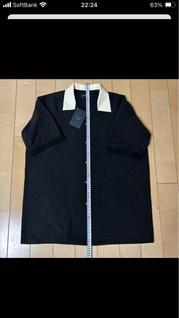 【未使用 美品】FRED PERRY  黒メンズシャツ  Lサイズ