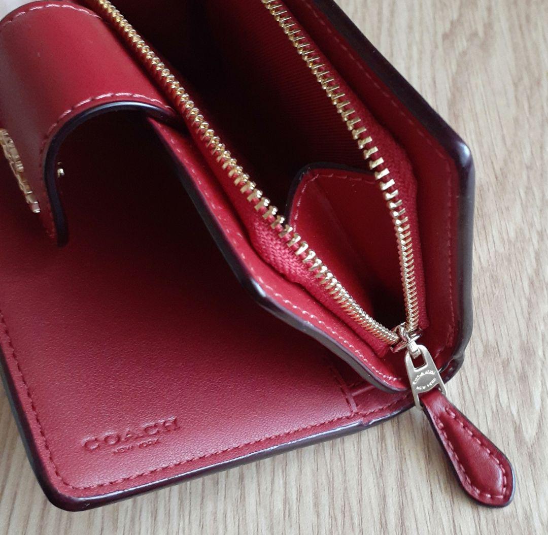 【二つ折り財布】COACH リンゴ柄