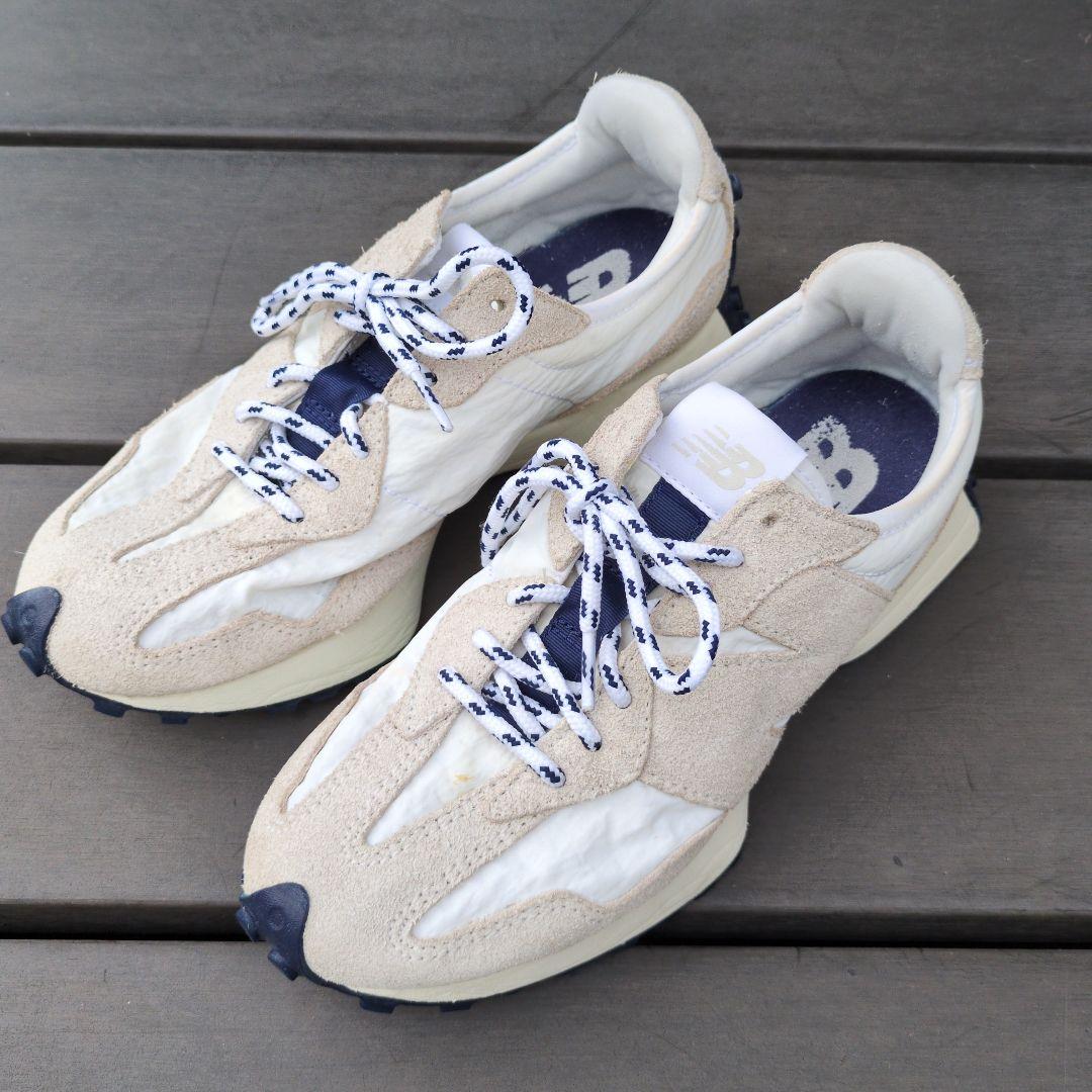 New Balance スニーカー ベージュ - メルカリ