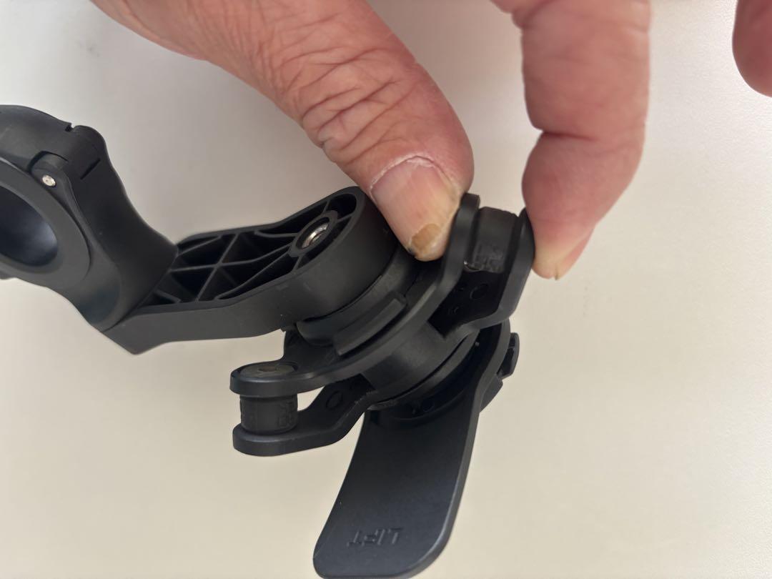 Quadlock クアッドロック バイク用スマホホルダー+衝撃吸収ダンパー