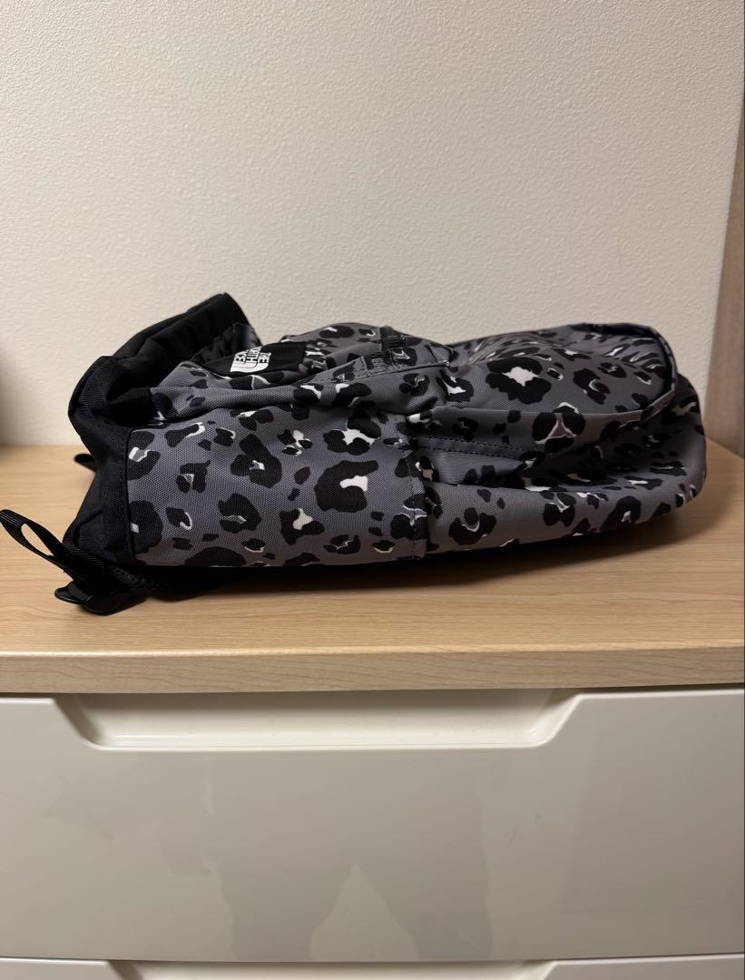 新品THE NORTH FACE ホワイトラベル ヒョウ柄リュック