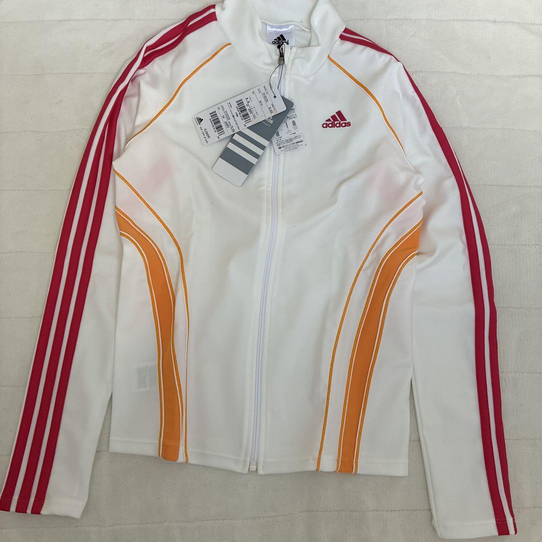 adidasラッシュガード　レディース