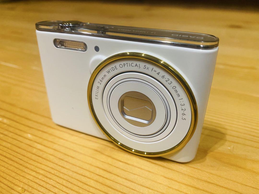【大幅値下】CASIO EXILIM EX-JE10WE ホワイト デジカメ