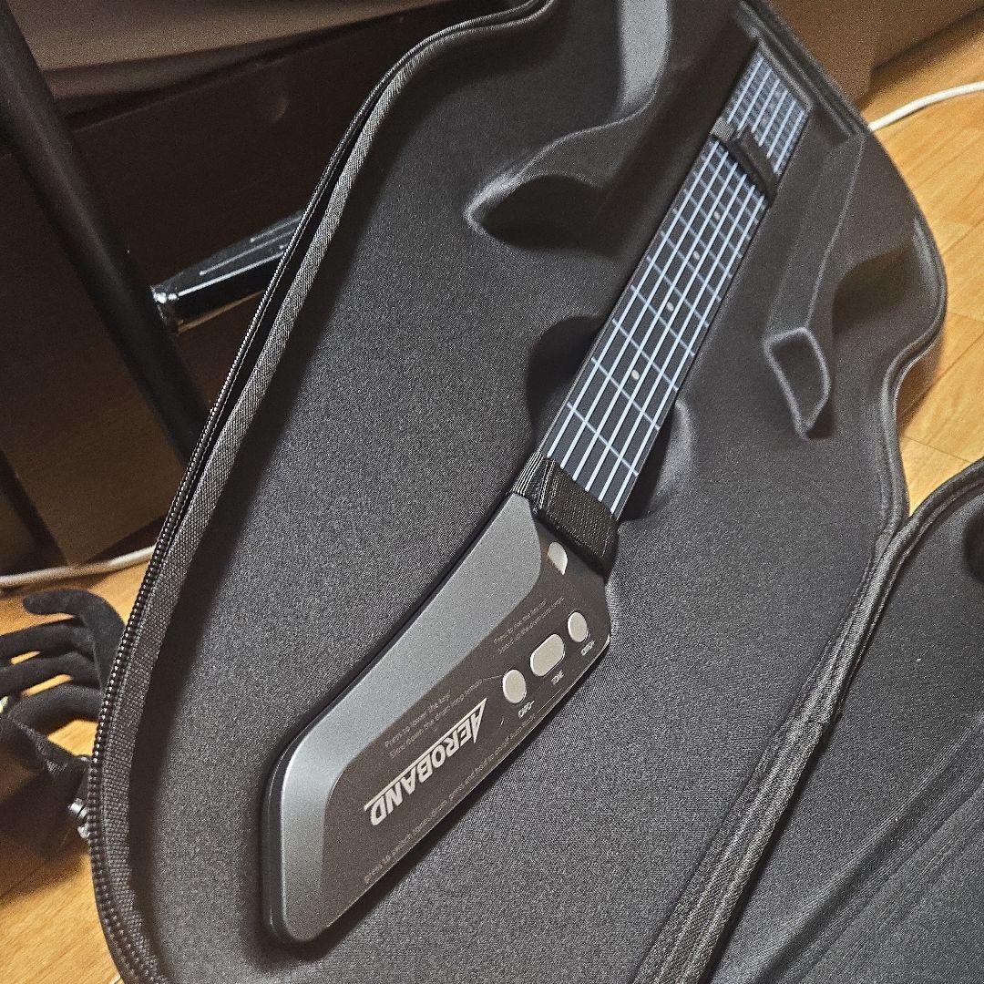 絶対お買い得。 14-15日の２日間 aeroband エアロバンド ギターとケース