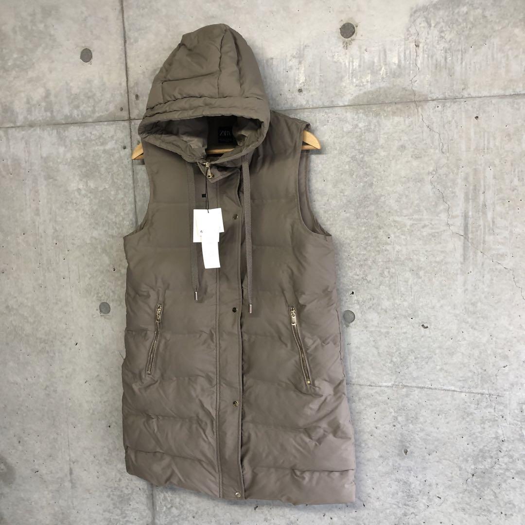 カーキ フード付きダウンベスト　ザラ　タグ付き　完売品