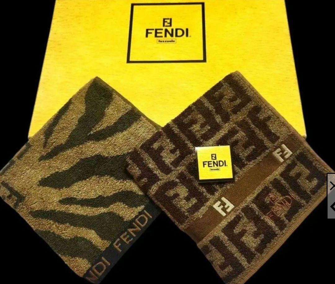 FENDI タオルハンカチセット2枚 シルク混　ズッカ柄