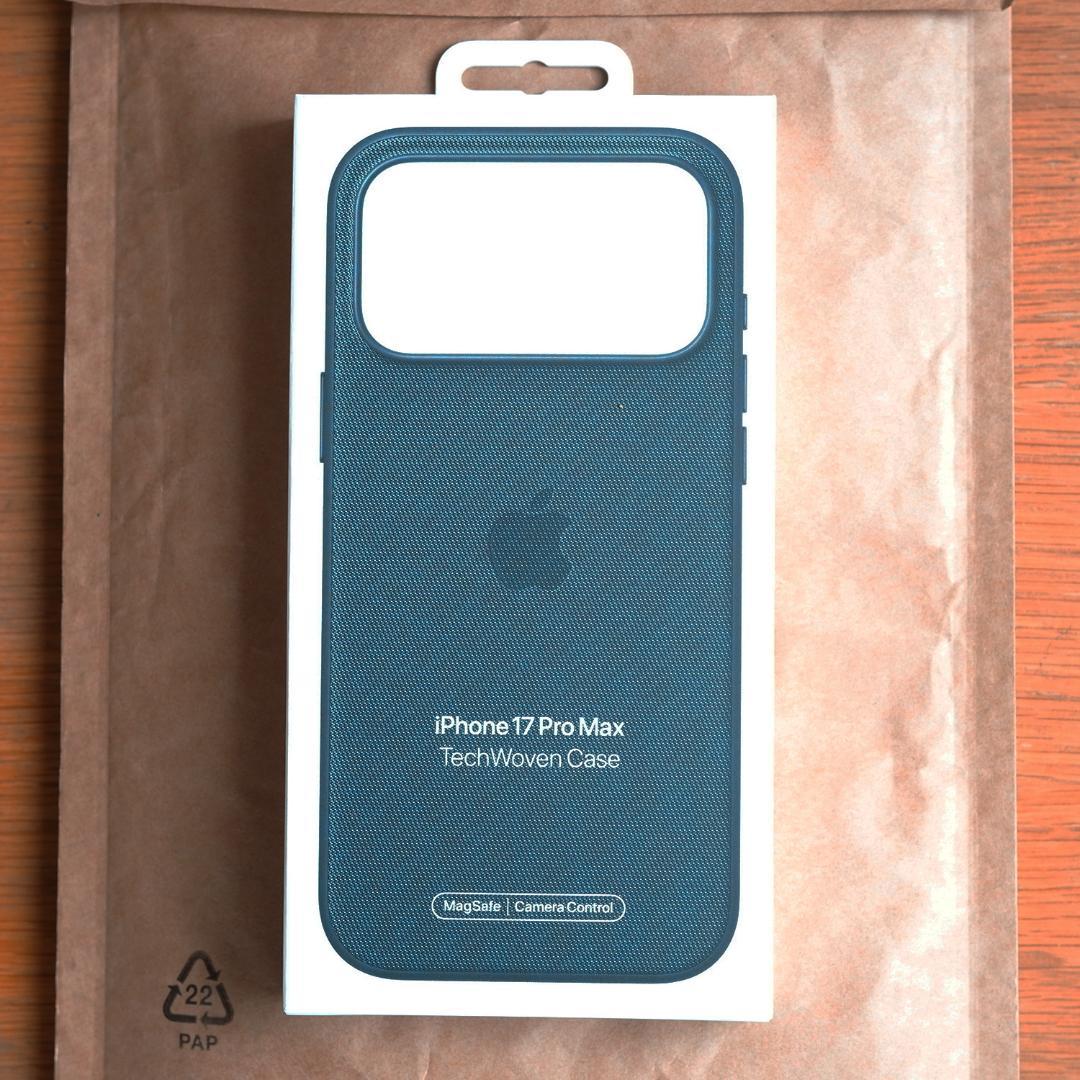 iPhone 17 Pro Max Tech Woven CaseApple