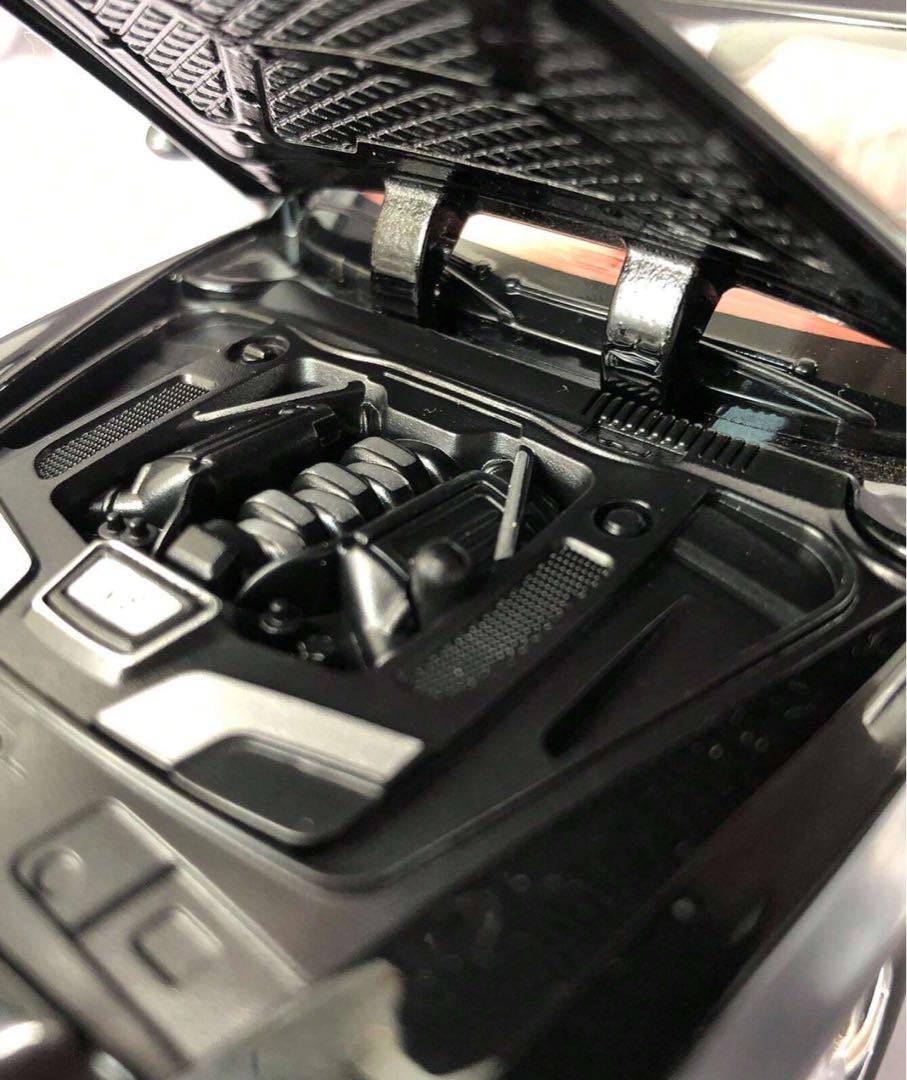 新品 ベントレー亜鉛合金製シェルのマセラティカーモデル