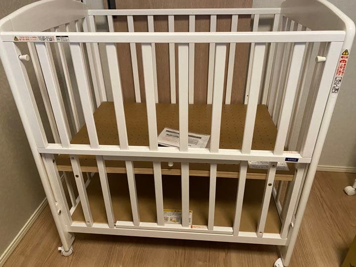 ファッションデザイナー 【ほぼ新品】カトージ ミニベッド パンジー