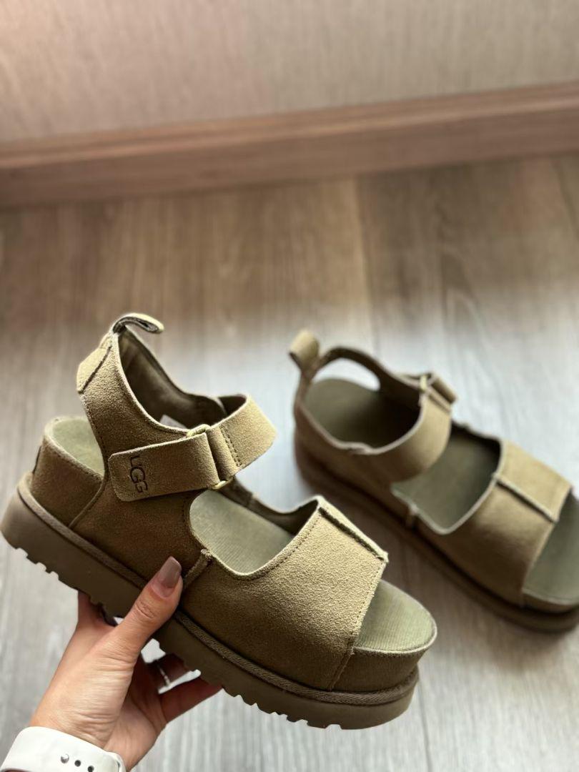 新品★UGG スポーツサンダル オリーブ