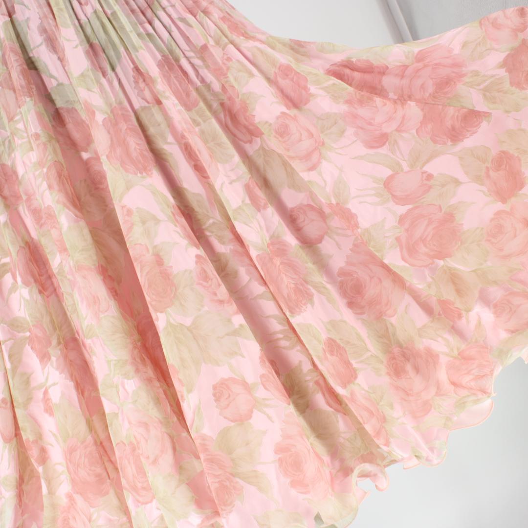 美品 社交ダンス衣装】スカート Chacott ピンク 薔薇 花柄 プリーツ