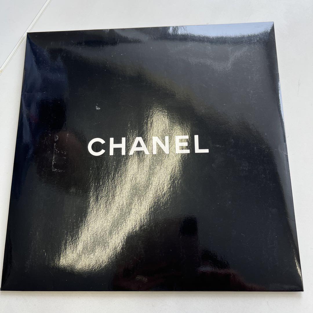 CHANEL カラフルバラ シルクスカーフ