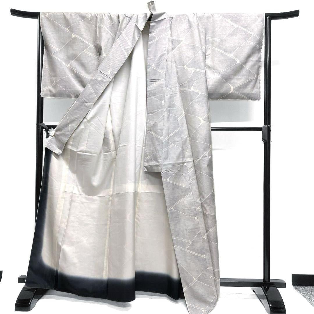一番の 未着用小紋白大島紬菱模様着物054a p 着物・浴衣