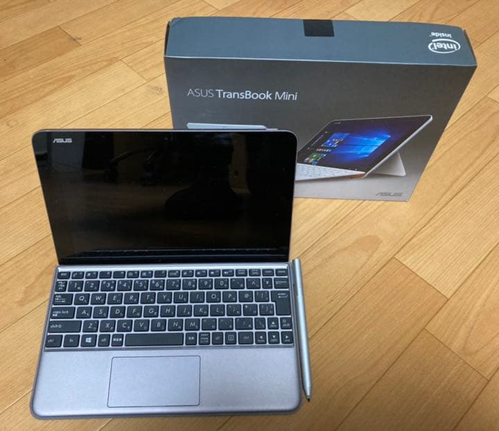 ASUS TransBook T102HA-8350G | www.yourpoll.co.uk