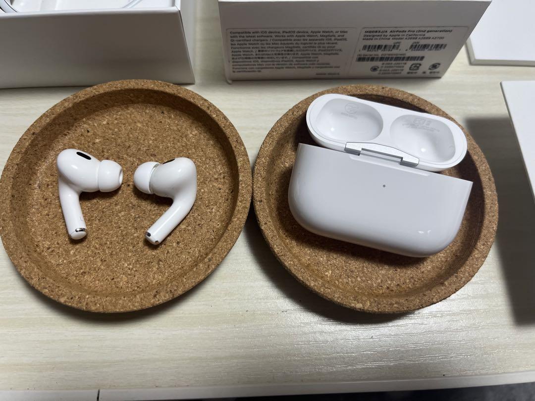 アップル Apple AirPods with Charging Case 第2世代 M…