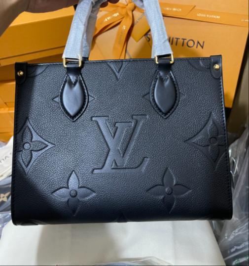 【オープニング 大放出セール】 Louis メルカリ - ブラックショルダーバッグ Vuitton バッグ