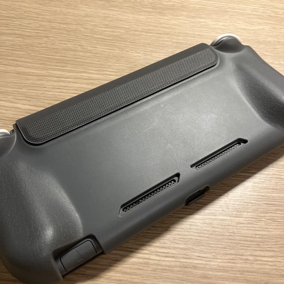 Nintendo Switchライト　ブラック　ケース付き