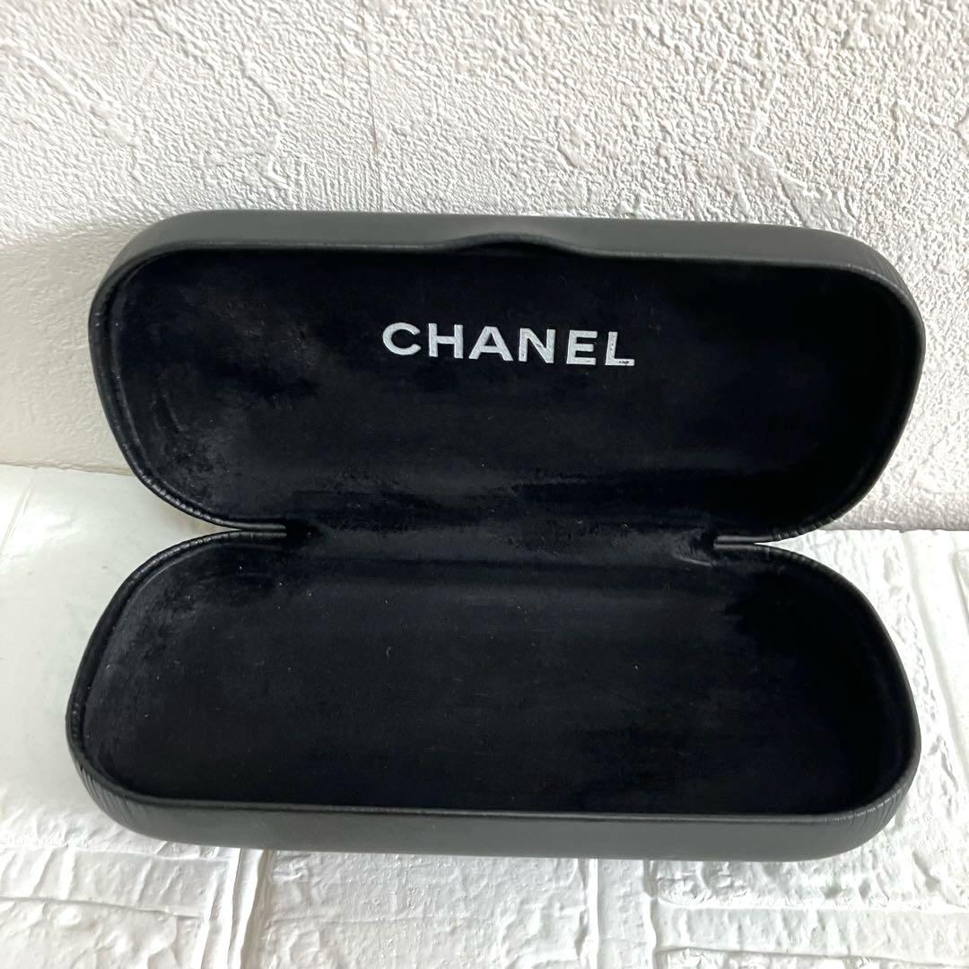 CHANEL シャネル　サングラス　ココマーク　ゴールド　黒　ケース付き
