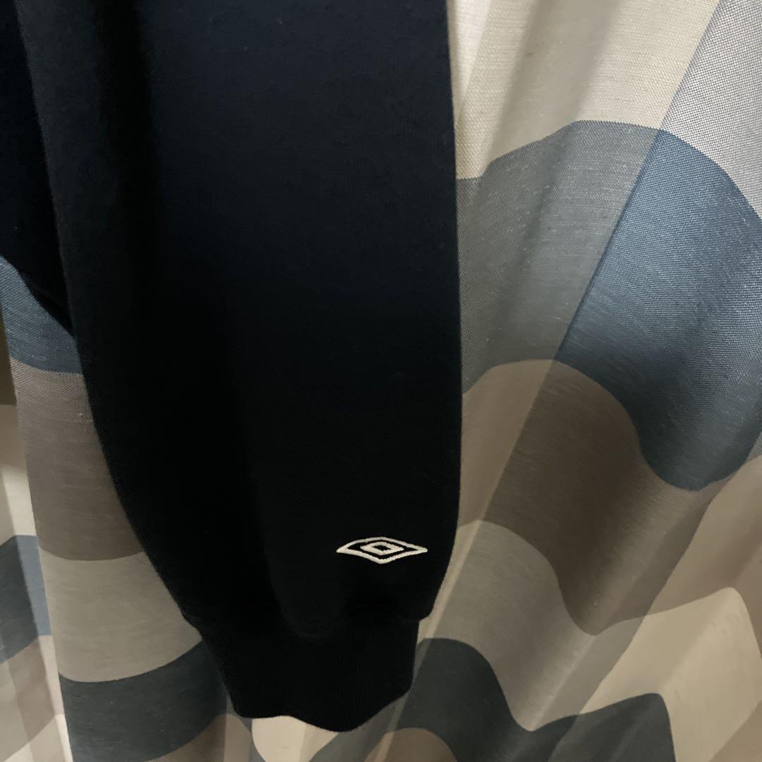 umbro 紺　スウェット トレーナー