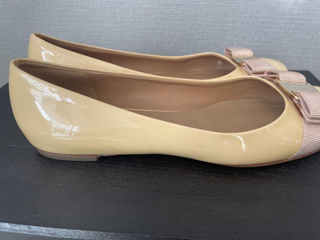 【フェラガモ】超美品　 ヴァリナ　フラットシューズ