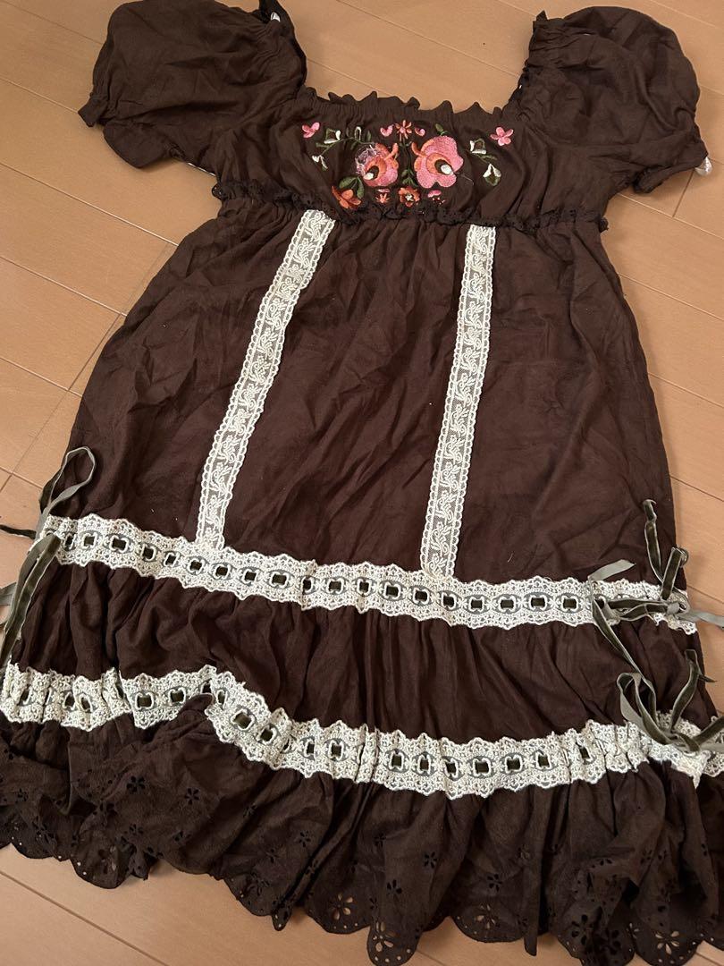 リズリサ　刺繍ワンピース