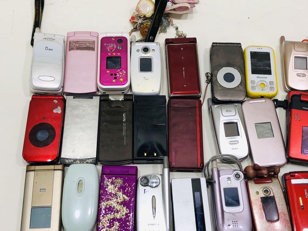 ガラケー 携帯 49台 docomo au softbank 状況品 ジャンク - メルカリ