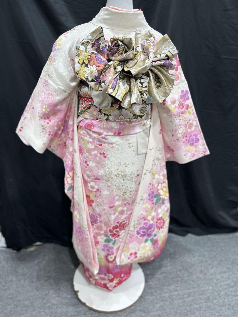 いラインアップ 花柄振袖 ピンク系 絹素材 着物・浴衣
