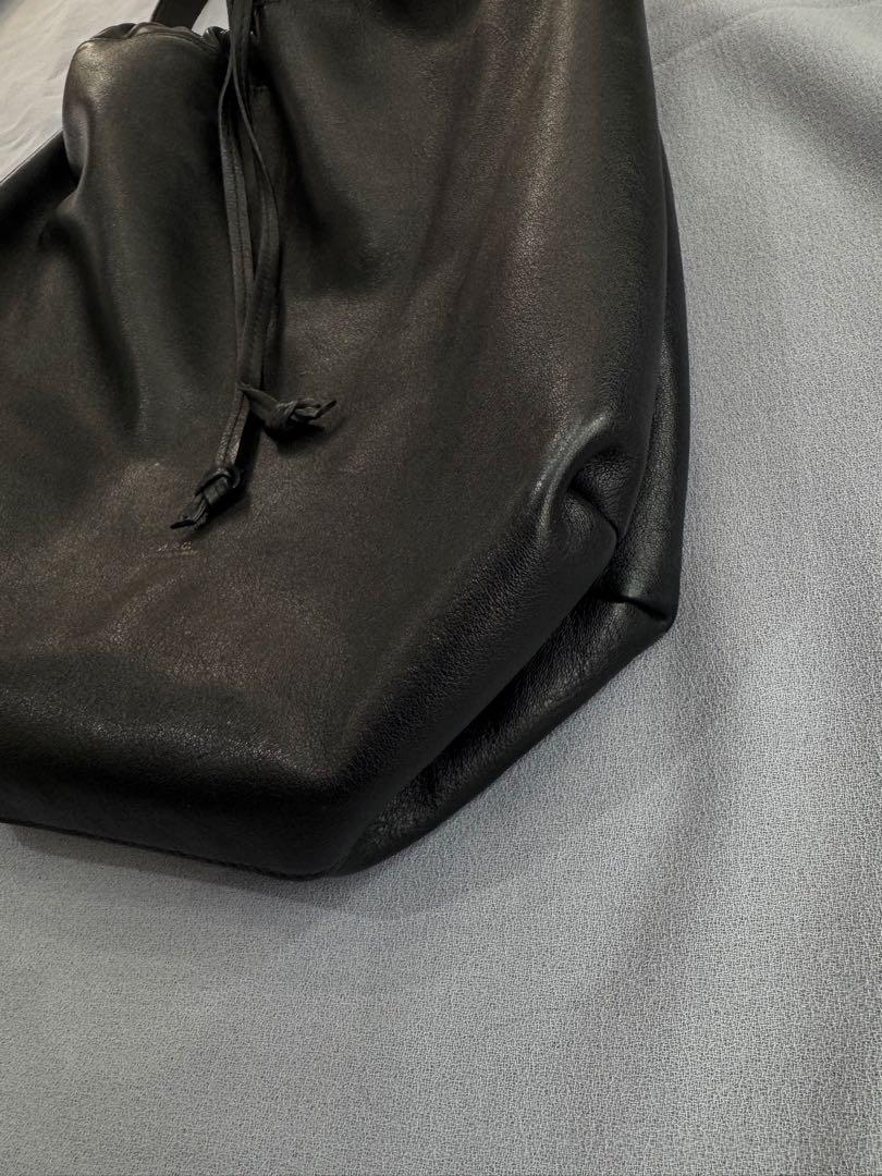 A.P.C. アーペーセー ショルダーバッグ レザー 本革 巾着型 ブラック