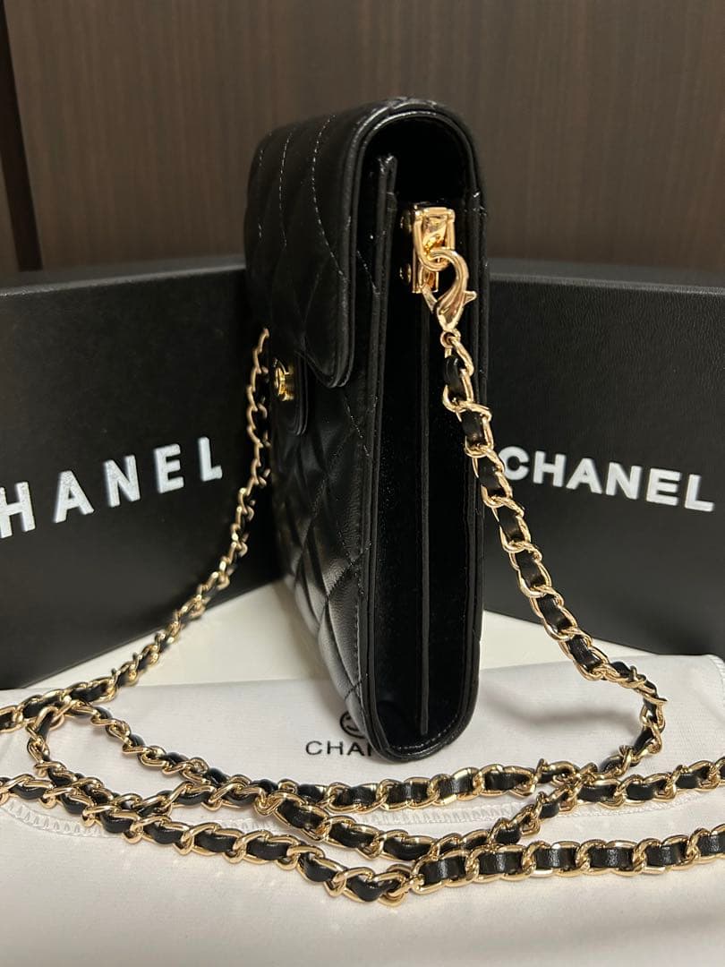 ショルダーバッグ　スマートフォンショルダー　新品