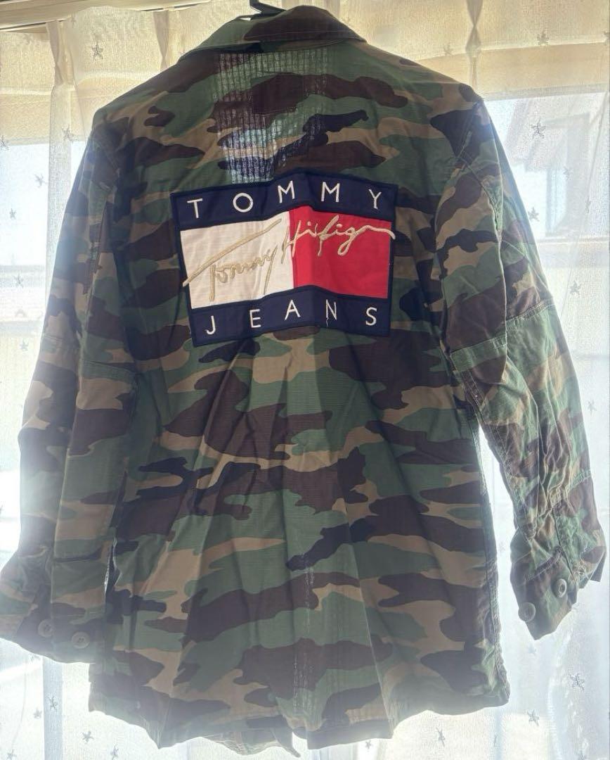 【限定品】TOMMY JEANS 迷彩 ミリタリージャケット