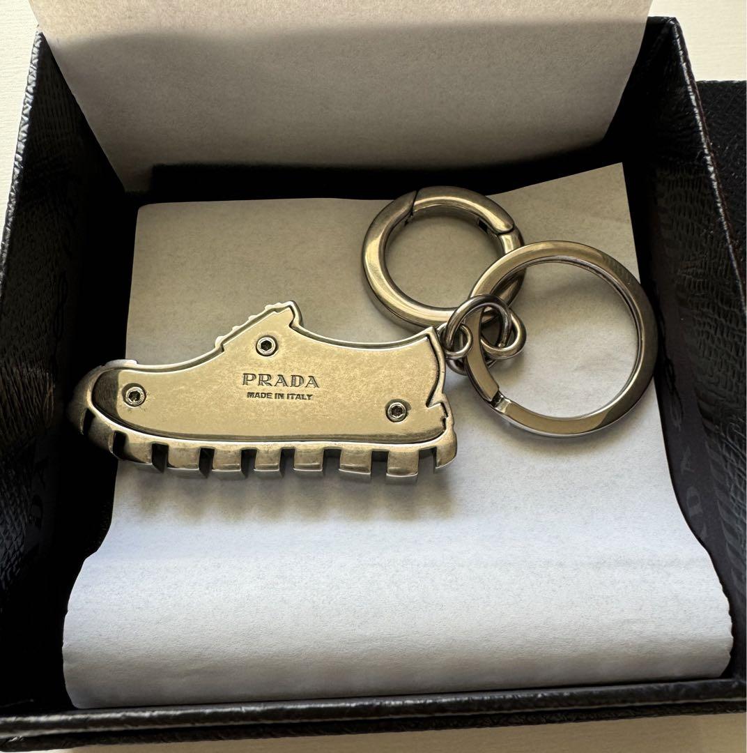 PRADA キーホルダー