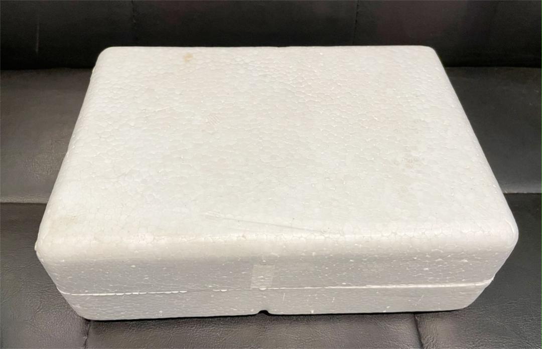 お得通販 大理石柄 煙草 シンプル タバコグッズ 箱付き gFRu5-m78377374903 灰皿4点セット 美品 石 好評通販