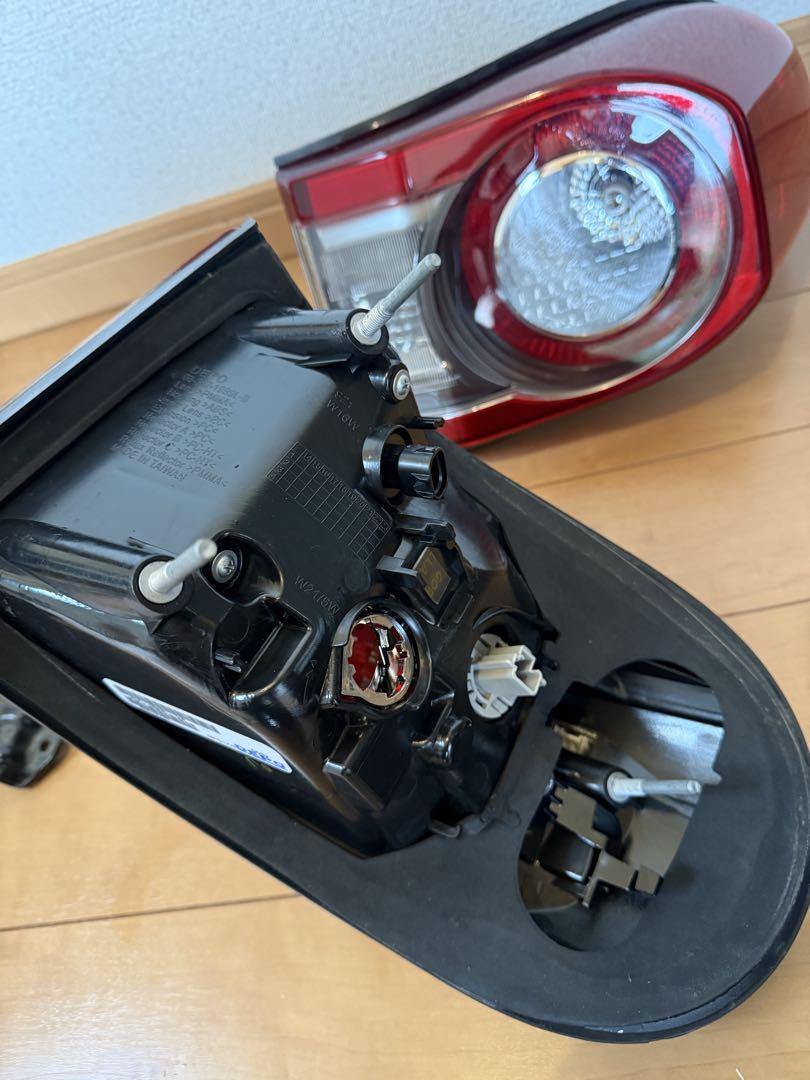 FJクルーザー　テールレンズ