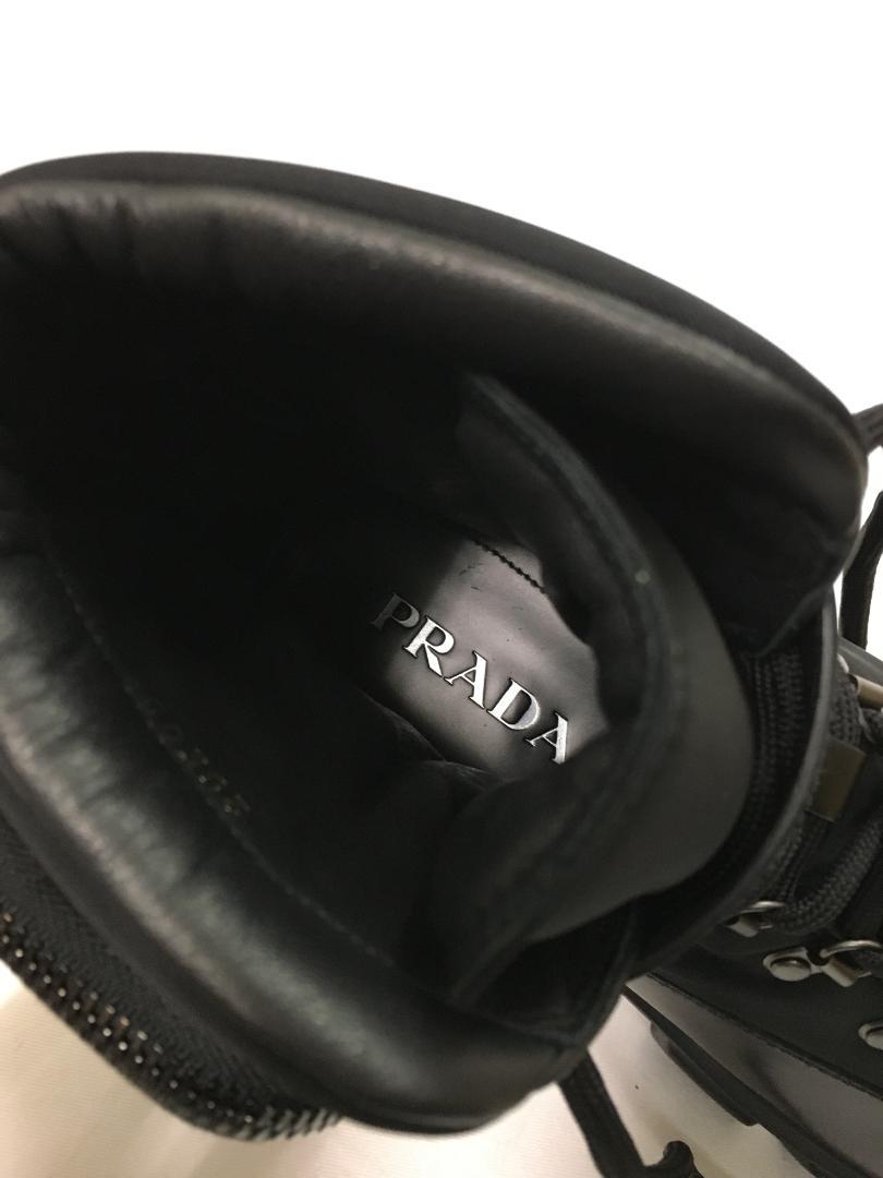 新品 PRADA プラダ モノリス ブラッシュドレザーナイロン ロゴ ブーツ 新品 PRADA プラダ モノリス ブラッシュドレザーナイロン ロゴ ブーツ