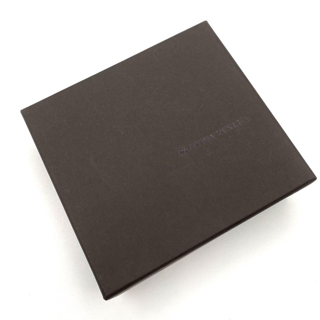 美品　Bottega Veneta 二つ折り財布 ブラウン　イントレチャート
