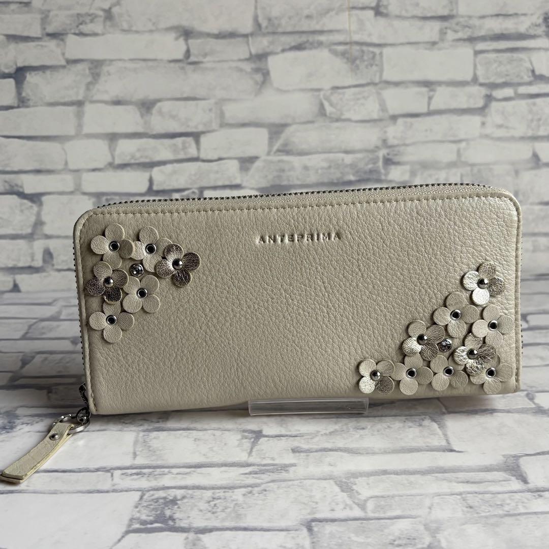 【美品❣️】アンテプリマ ラウンドジップ 長財布 花 JAL機内販売 箱 チャーム