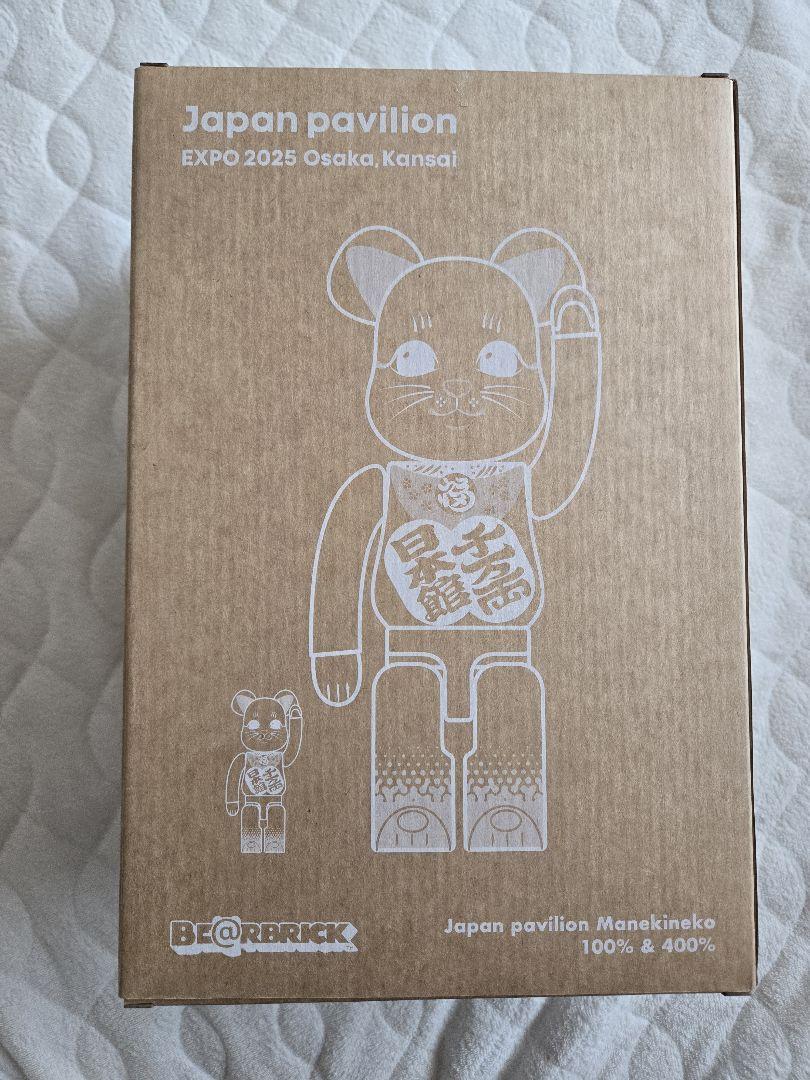 BE@RBRICK 日本館 関西万博 招き猫 大阪万博ベアブリック金色