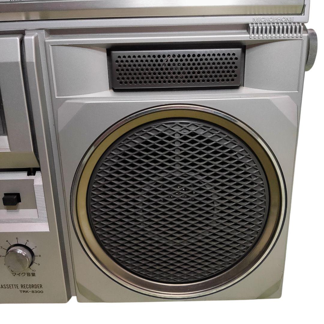 訳アリ HITACHI ラジカセ TRK-8300 ラジオ カセット 日立