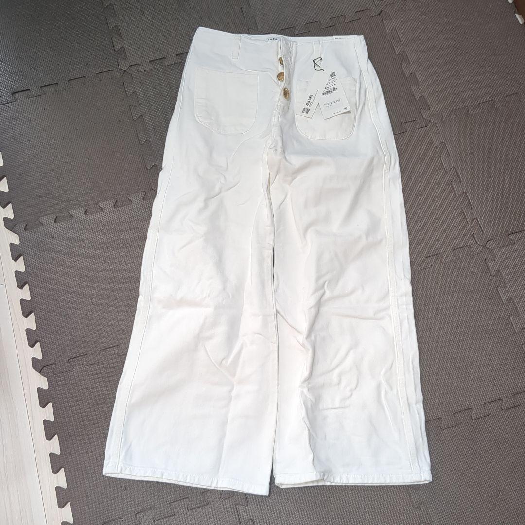 ☆ドイツ発*ZARA*新作*GOLDボタンストライプワイドパンツ/WHITE ☆ドイツ発*ZARA*新作*GOLDボタンストライプワイドパンツ/WHITE