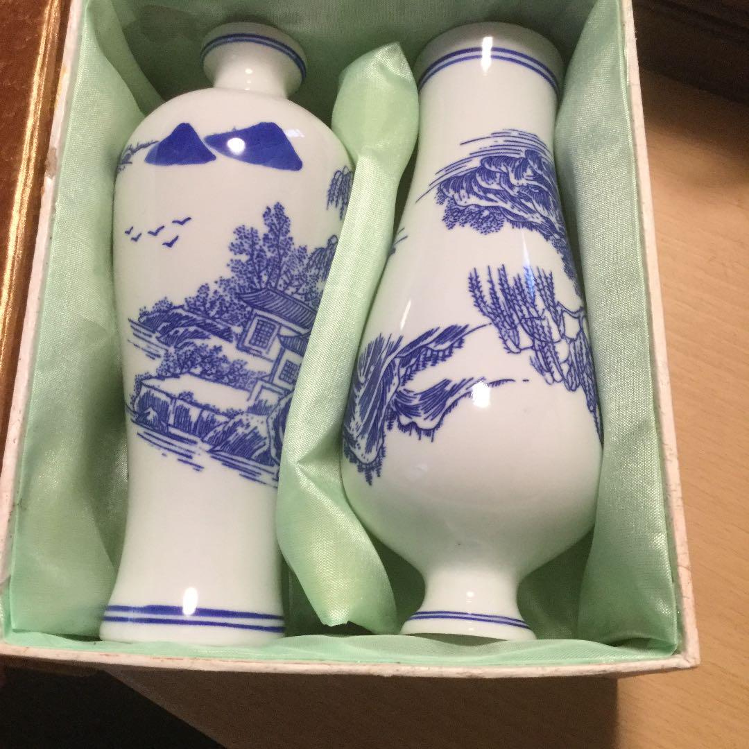 景徳鎮の染付け花瓶一対
