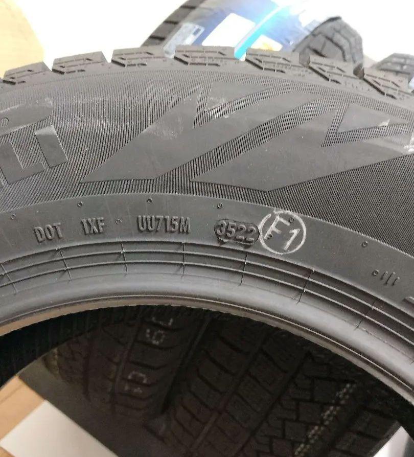 ⭐︎新品⭐︎スタッドレスタイヤ　ピレリICE ZERO 195/65R15 4本