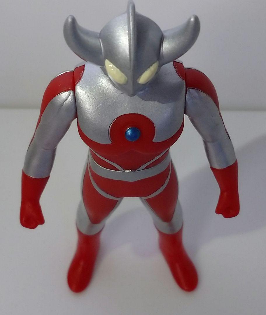 【超激レア】ウルトラマンケン (若き日のウルトラの父) ソフビ500 国内未発売 超激レア】ウルトラマンケン (若き日のウルトラの父) ソフビ500