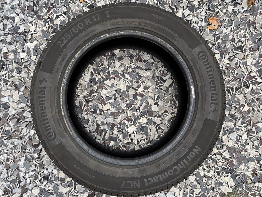 タイヤ・ホイール Continental NC7 225/60R17