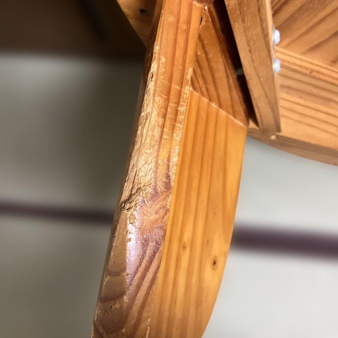 ラウンド木製テーブル