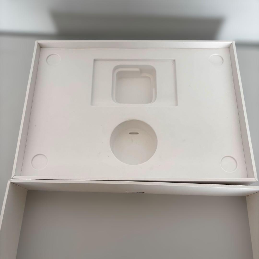 【ジャンク品】MacBook Air 2020年モデル 256GB(電源不良) 【ジャンク品】MacBook Air 2020年モデル 256GB(電源不良)