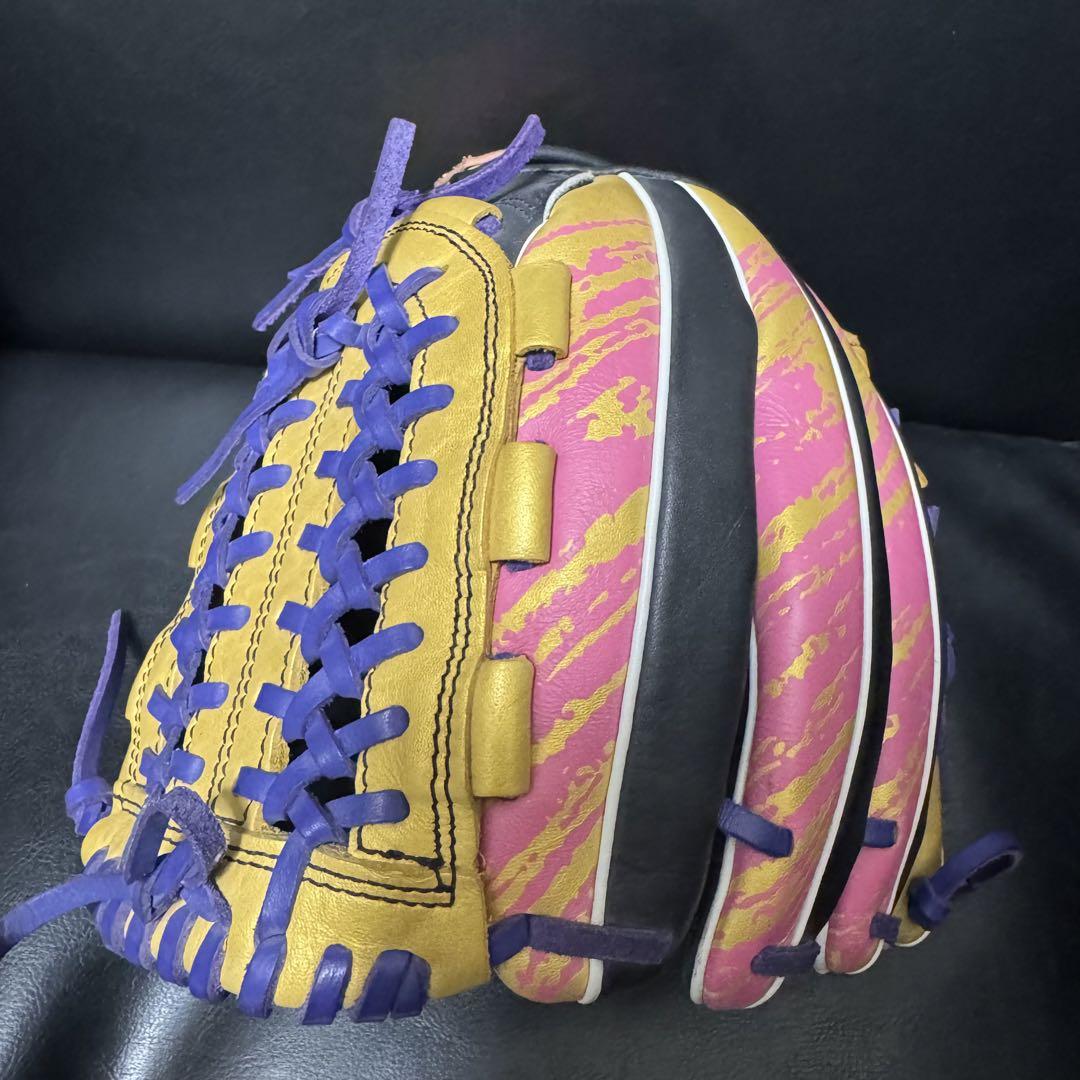 adidas 軟式グローブ　黒　ゴールド　ピンク　紫