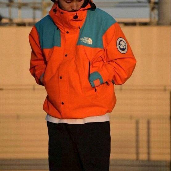 THE NORTH FACE（ザノースフェイス）40周年限定マウンテンパーカー